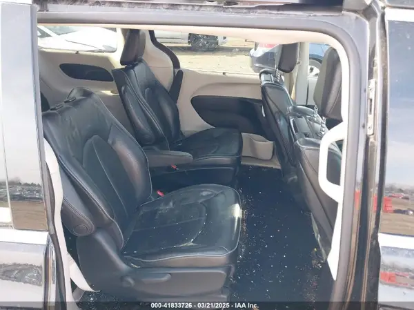 2C4RC1N75KR500240 2019 CHRYSLER PACIFICA - Image 8