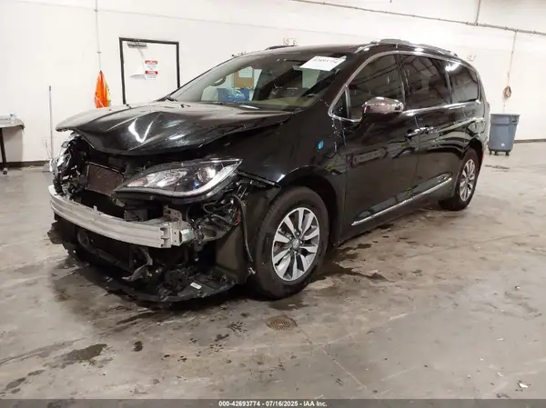 2C4RC1N75LR105539 2020 CHRYSLER PACIFICA - Image 2