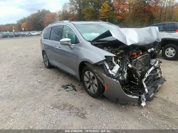 2C4RC1N75LR242500 2020 CHRYSLER PACIFICA - Image 1