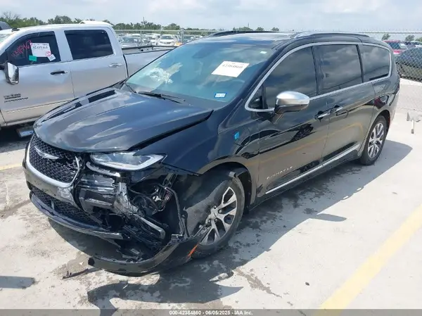 2C4RC1N75PR519331 2023 CHRYSLER PACIFICA - Image 2