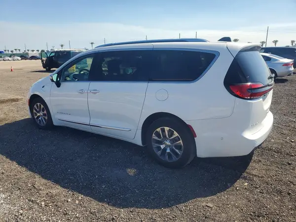 2C4RC1N75SR505454 2025 CHRYSLER PACIFICA - Image 2
