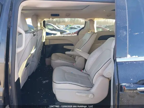 2C4RC1N76HR684807 2017 CHRYSLER PACIFICA - Image 8