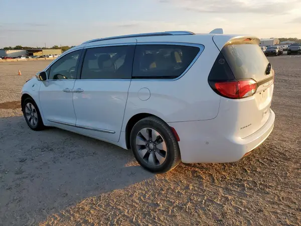 2C4RC1N76JR105143 2018 CHRYSLER PACIFICA - Image 2