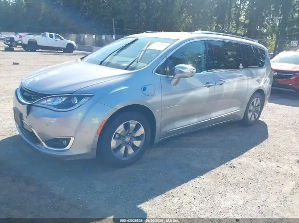 2C4RC1N76JR111914 2018 CHRYSLER PACIFICA - Image 2
