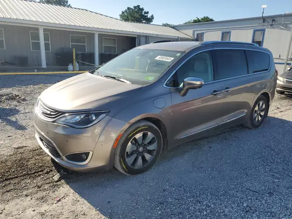 2C4RC1N76JR118121 2018 CHRYSLER PACIFICA - Image 1