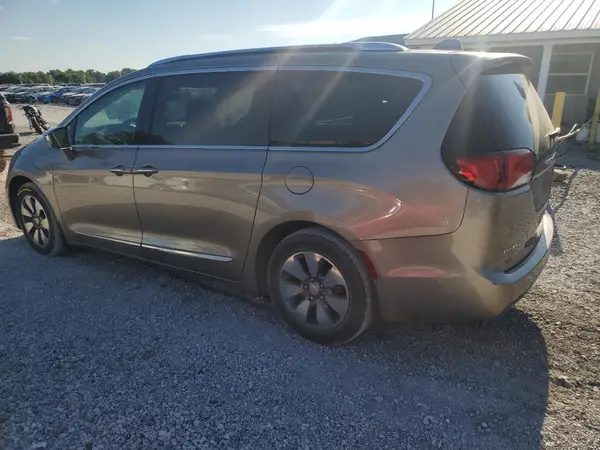 2C4RC1N76JR118121 2018 CHRYSLER PACIFICA - Image 2