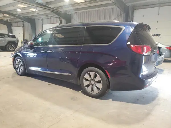 2C4RC1N76JR127157 2018 CHRYSLER PACIFICA - Image 2