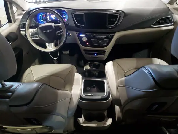 2C4RC1N76JR127157 2018 CHRYSLER PACIFICA - Image 8