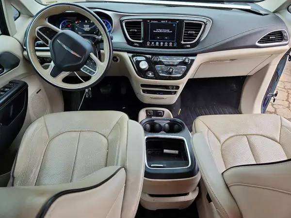 2C4RC1N76JR144895 2018 CHRYSLER PACIFICA - Image 8