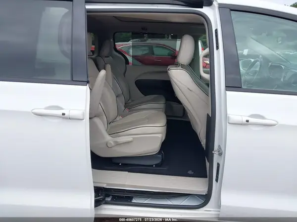 2C4RC1N76JR356972 2018 CHRYSLER PACIFICA - Image 8