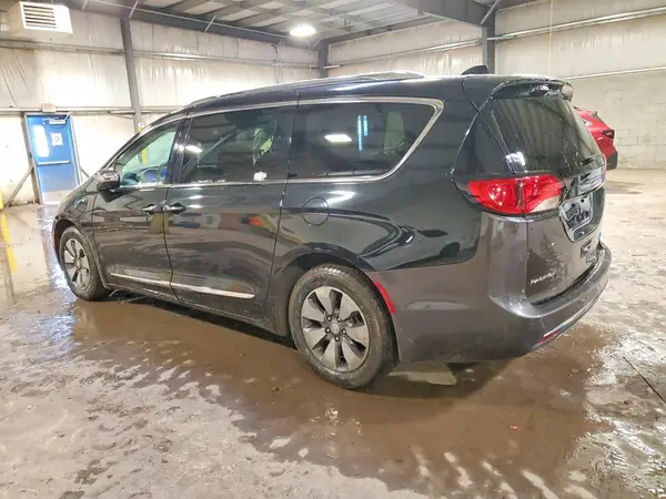 2C4RC1N77JR105118 2018 CHRYSLER PACIFICA - Image 2