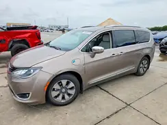 2C4RC1N77JR105569 2018 CHRYSLER PACIFICA