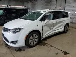 2C4RC1N77JR118533 2018 CHRYSLER PACIFICA