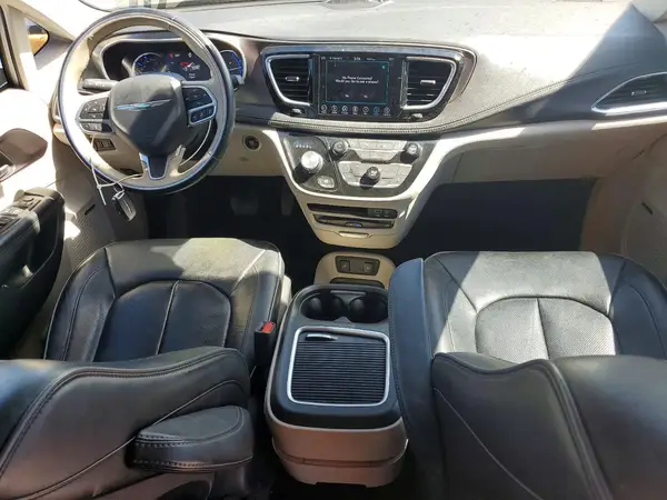 2C4RC1N77JR118743 2018 CHRYSLER PACIFICA - Image 8