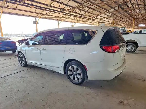 2C4RC1N77JR159177 2018 CHRYSLER PACIFICA - Image 2