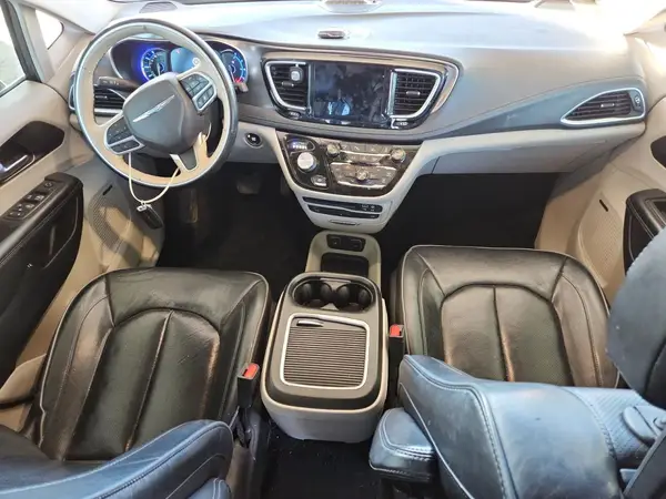 2C4RC1N77JR178439 2018 CHRYSLER PACIFICA - Image 8