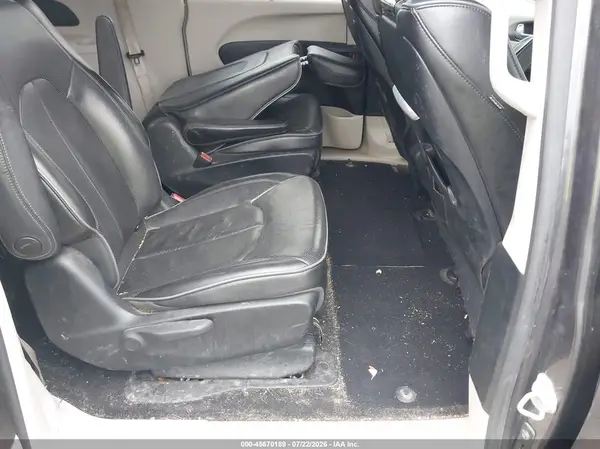 2C4RC1N77JR339663 2018 CHRYSLER PACIFICA - Image 8