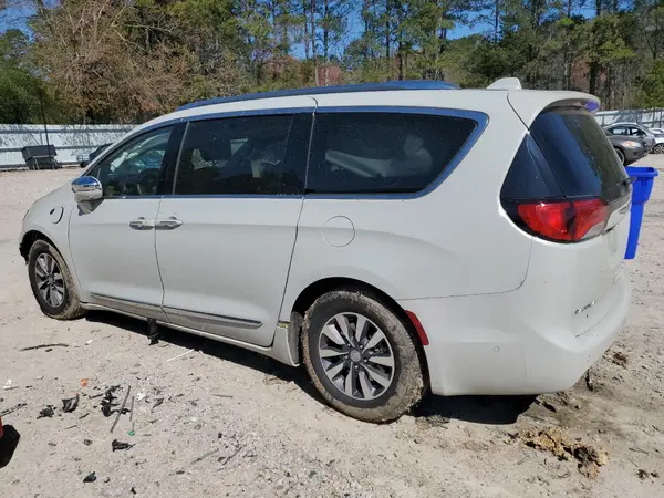2C4RC1N77LR263428 2020 CHRYSLER PACIFICA - Image 2
