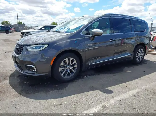 2C4RC1N77MR575315 2021 CHRYSLER PACIFICA - Image 2
