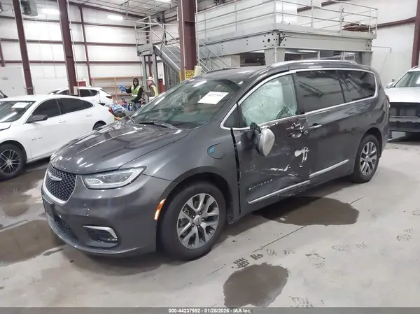 2C4RC1N77NR157063 2022 CHRYSLER PACIFICA - Image 2