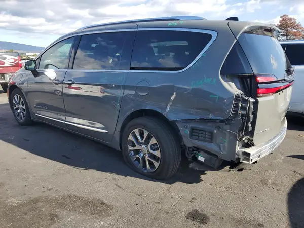 2C4RC1N77PR576128 2023 CHRYSLER PACIFICA - Image 2