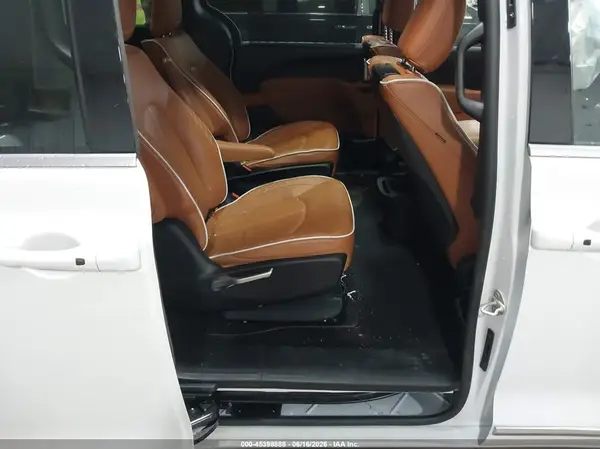 2C4RC1N77SR529285 2025 CHRYSLER PACIFICA - Image 8