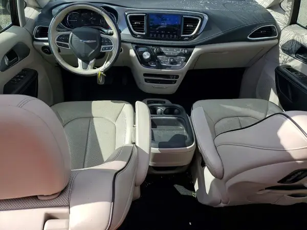 2C4RC1N78HR679558 2017 CHRYSLER PACIFICA - Image 8