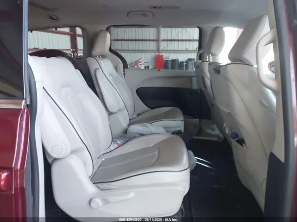 2C4RC1N78HR730704 2017 CHRYSLER PACIFICA - Image 8