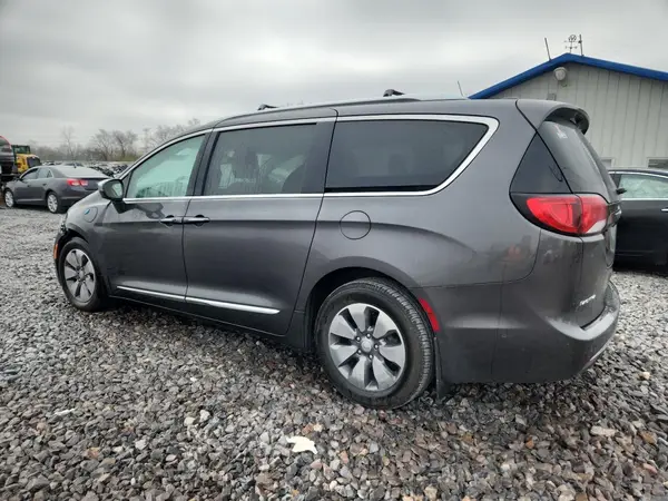 2C4RC1N78JR112028 2018 CHRYSLER PACIFICA - Image 2