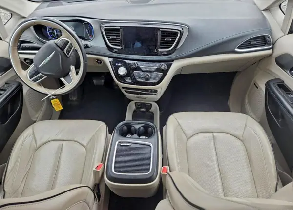 2C4RC1N78JR112028 2018 CHRYSLER PACIFICA - Image 8
