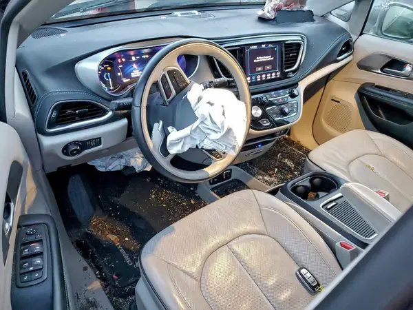 2C4RC1N78JR116130 2018 CHRYSLER PACIFICA - Image 8