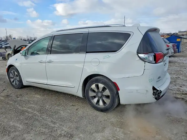 2C4RC1N78JR126821 2018 CHRYSLER PACIFICA - Image 2