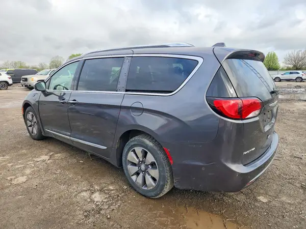 2C4RC1N78JR159138 2018 CHRYSLER PACIFICA - Image 2