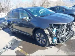 2C4RC1N78JR164288 2018 CHRYSLER PACIFICA