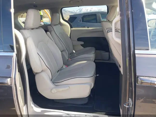 2C4RC1N78JR164288 2018 CHRYSLER PACIFICA - Image 8