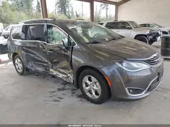 2C4RC1N78JR164601 2018 CHRYSLER PACIFICA