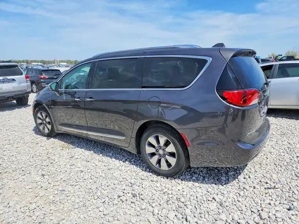 2C4RC1N78JR167403 2018 CHRYSLER PACIFICA - Image 2