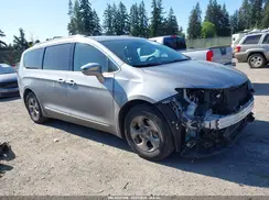2C4RC1N78JR340675 2018 CHRYSLER PACIFICA