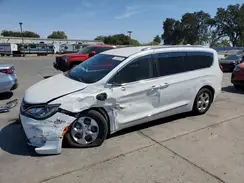 2C4RC1N78JR358903 2018 CHRYSLER PACIFICA