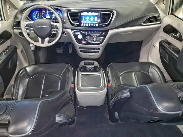 2C4RC1N78JR364555 2018 CHRYSLER PACIFICA - Image 8