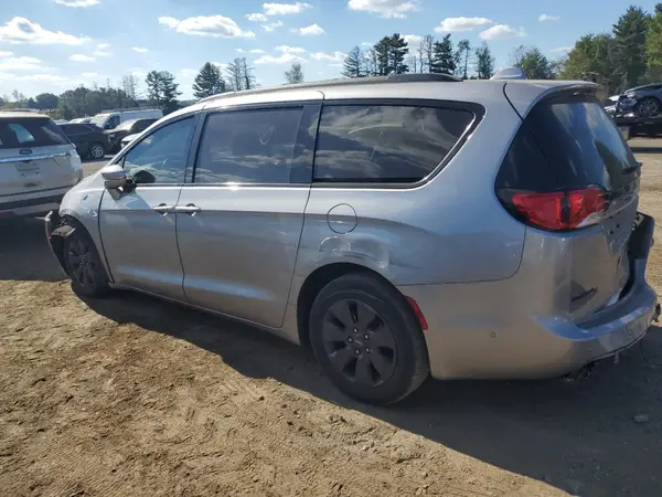 2C4RC1N78KR640153 2019 CHRYSLER PACIFICA - Image 2