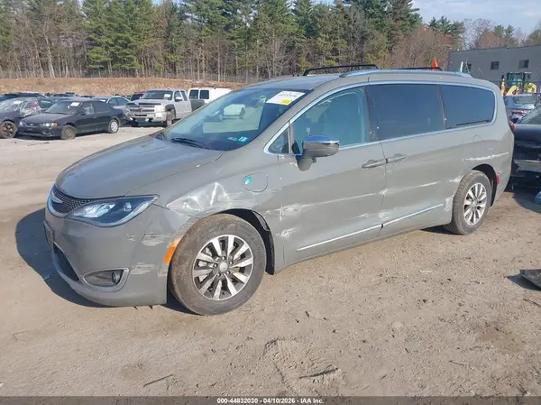 2C4RC1N78LR282540 2020 CHRYSLER PACIFICA - Image 2