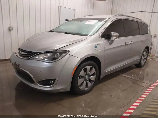 2C4RC1N79HR655172 2017 CHRYSLER PACIFICA - Image 2