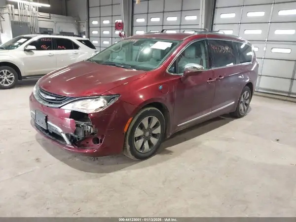 2C4RC1N79HR677138 2017 CHRYSLER PACIFICA - Image 2
