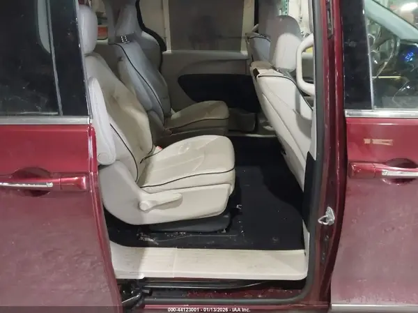 2C4RC1N79HR677138 2017 CHRYSLER PACIFICA - Image 8