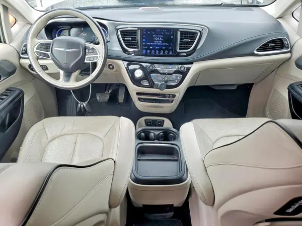 2C4RC1N79HR684994 2017 CHRYSLER PACIFICA - Image 8