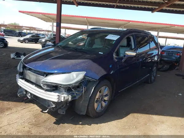 2C4RC1N79HR692299 2017 CHRYSLER PACIFICA - Image 2