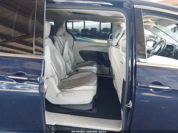 2C4RC1N79HR692299 2017 CHRYSLER PACIFICA - Image 8