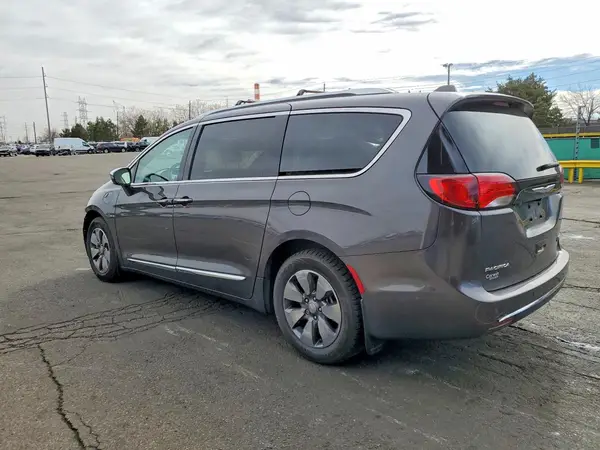 2C4RC1N79HR693937 2017 CHRYSLER PACIFICA - Image 2