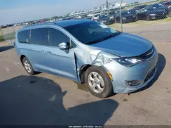 2C4RC1N79HR758253 2017 CHRYSLER PACIFICA